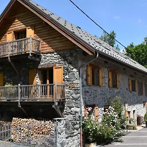 La Cle Des Bois Frühstückspension